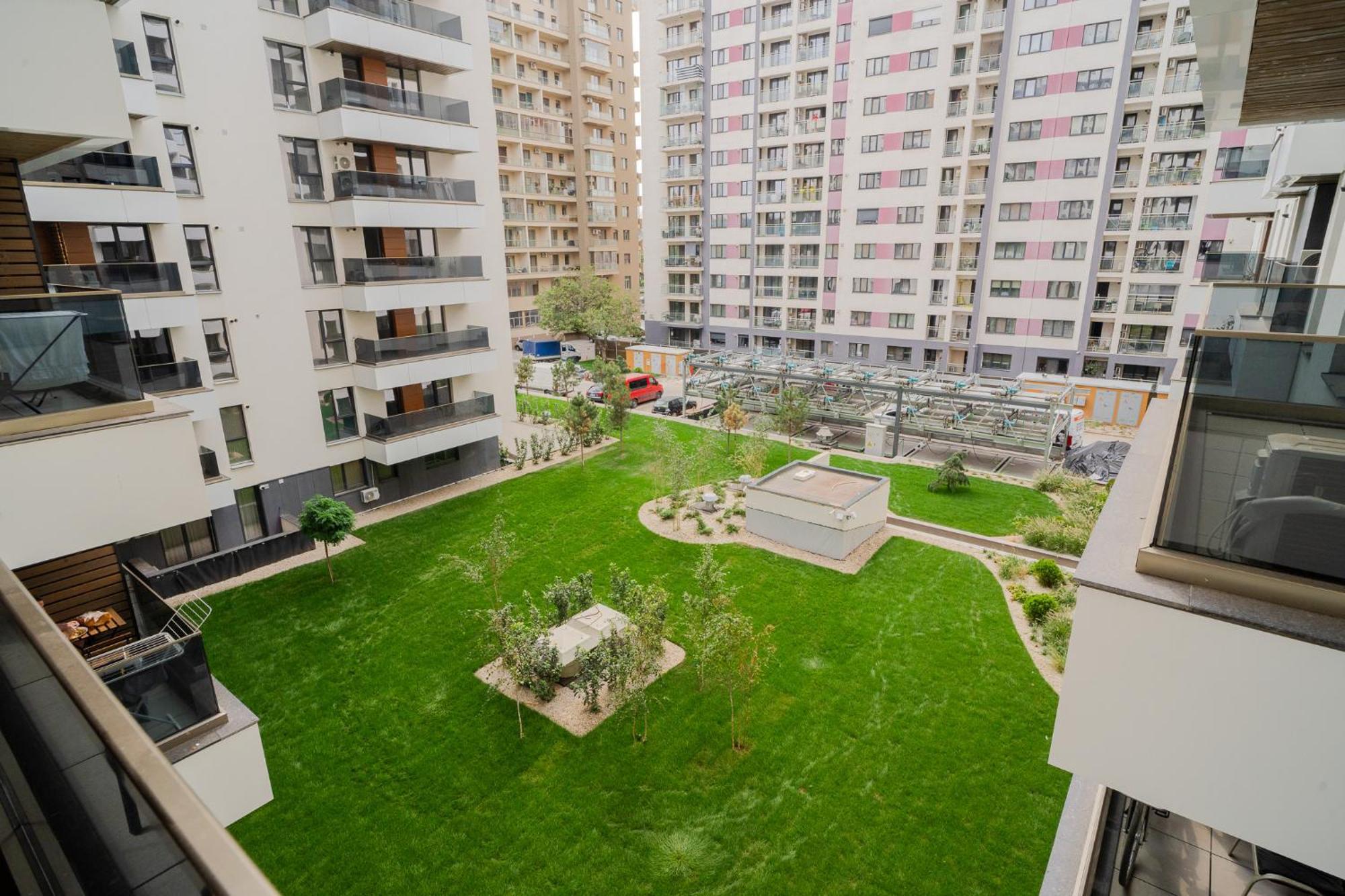 Amazing View Apartments - Iuliu Maniu & Politehnica Park ブカレスト エクステリア 写真