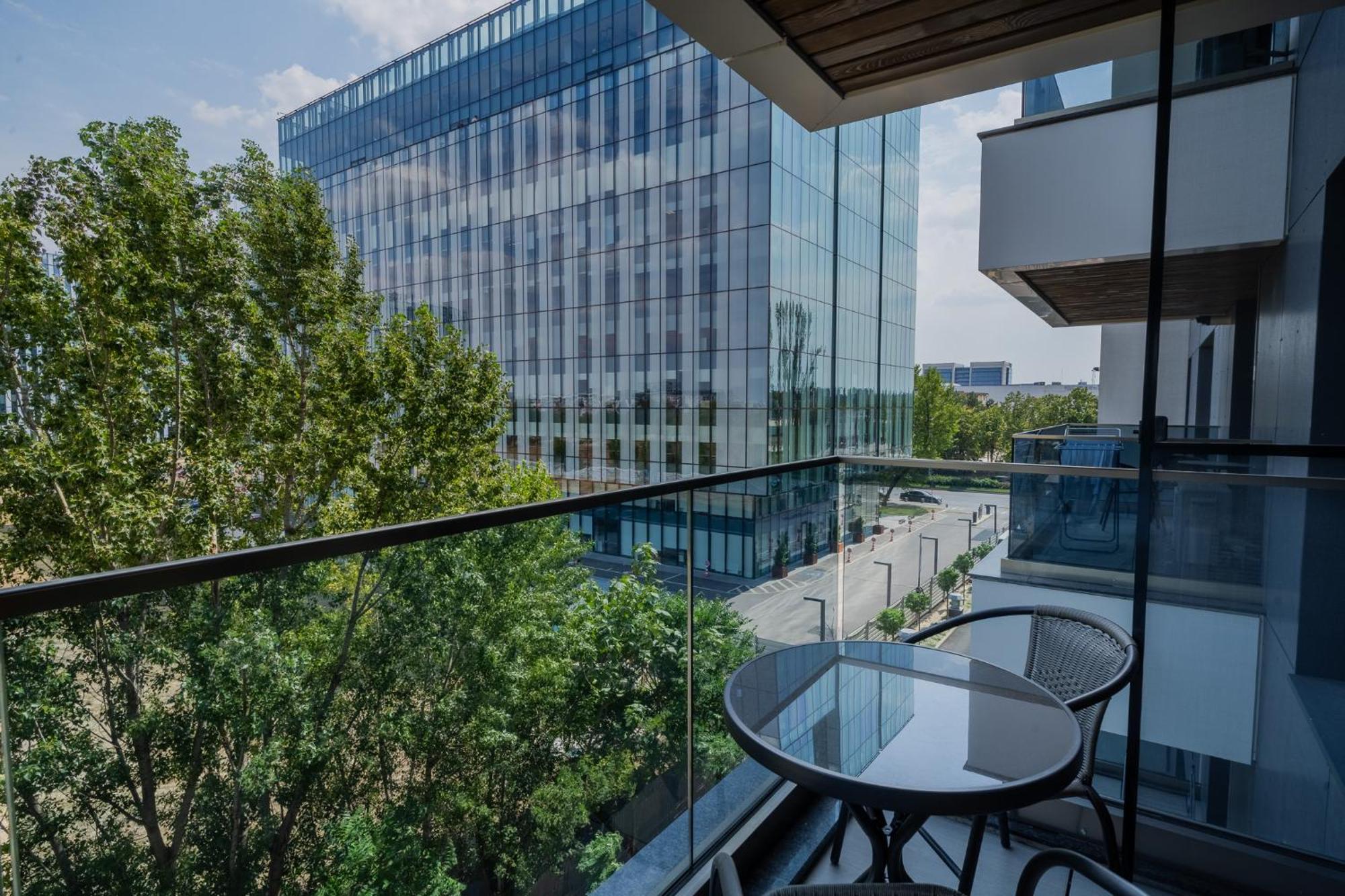 Amazing View Apartments - Iuliu Maniu & Politehnica Park ブカレスト エクステリア 写真